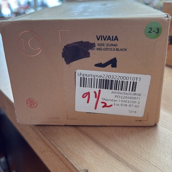 Vivaia Elegant Black Women's Heels - Picture 10 of 10